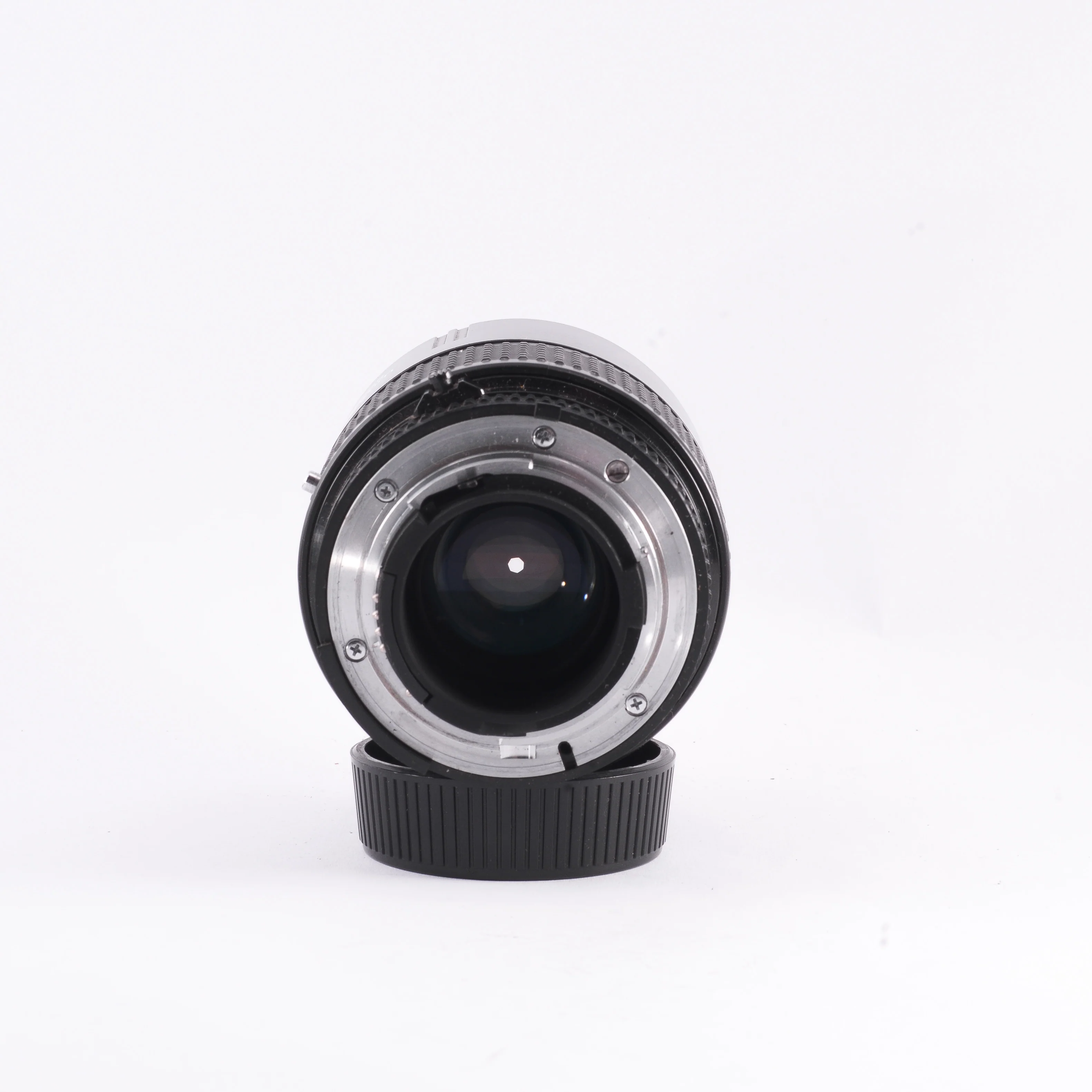 Nikon AF Zoom-Nikkor 28–85 mm f3,5 - Image 3
