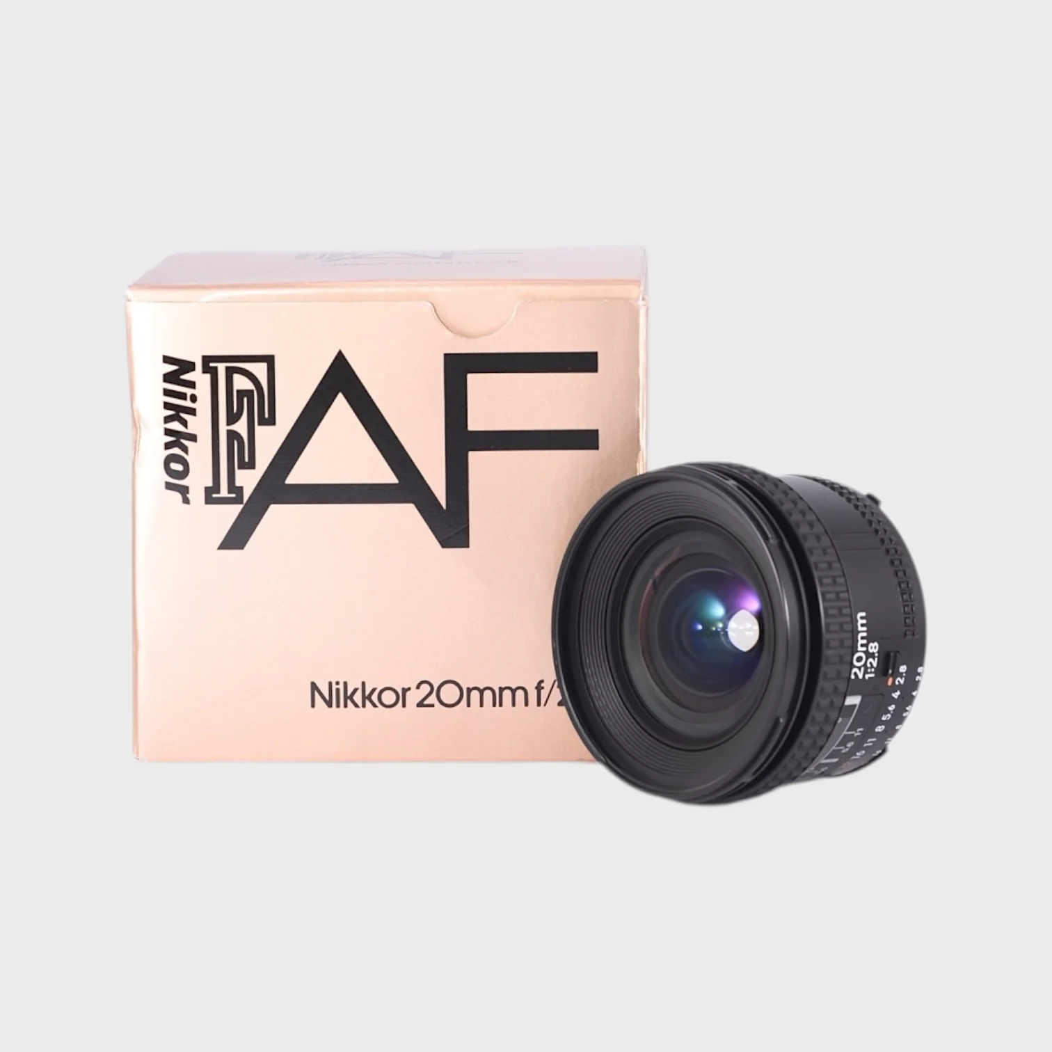 objectif Nikon Nikkor AF D 20 mm f2.8